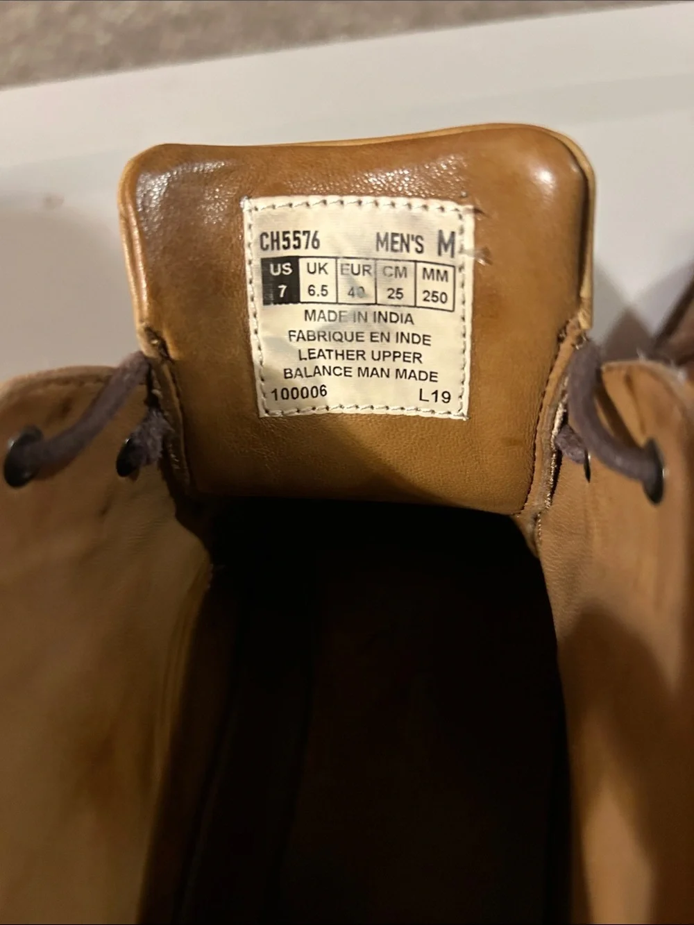 Rockport Men’s Two-Tone Brown Leather Chukka Boots